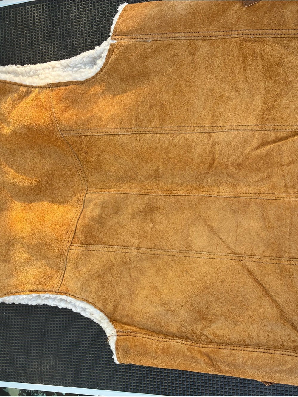 Vest - Picture 5 of 6